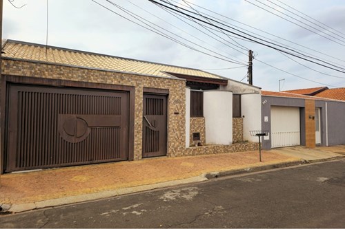 Vende-se Casa Jd. Santa Marta - Mogi Guaçu/SP