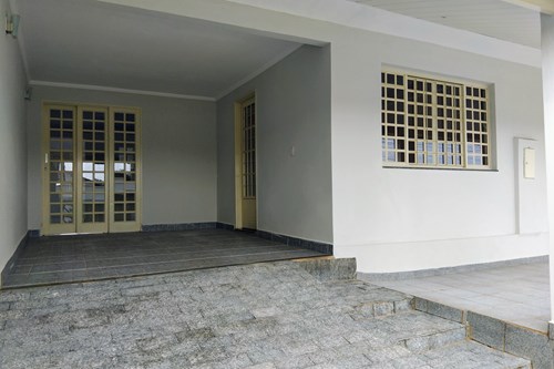 Moderna Casa de Vila: Espaço e Conforto em Mogi Guaçu