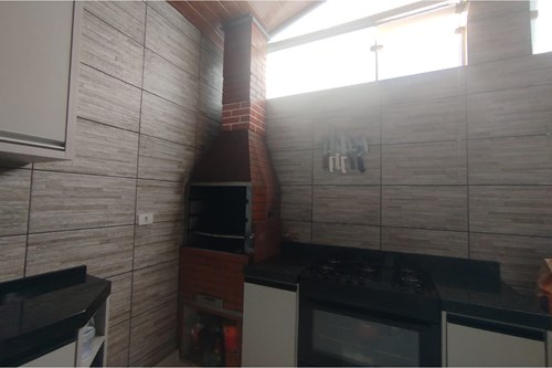 Casa de dois dormitórios Jd Suécia I