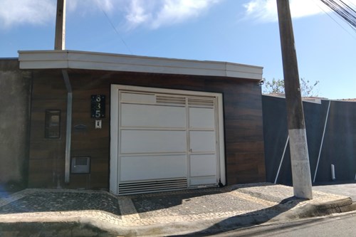 Casa de dois dormitórios Jd Suécia I