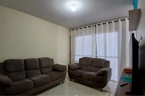 Casa de Vila Reformada no Parque Ypê Amarelo