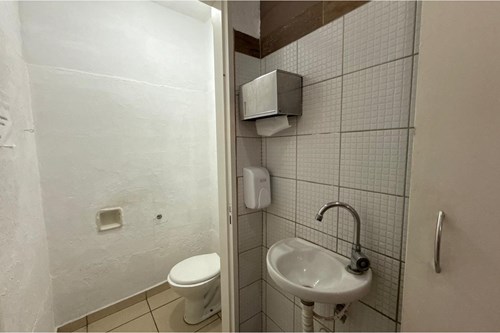 Prédio comercial no centro de Itapira SP