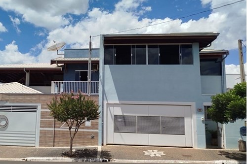 "Linda casa Jardim do Lago em Conchal.