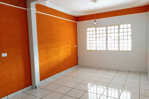 Moderna Casa de Vila: Espaço e Conforto em Mogi Guaçu