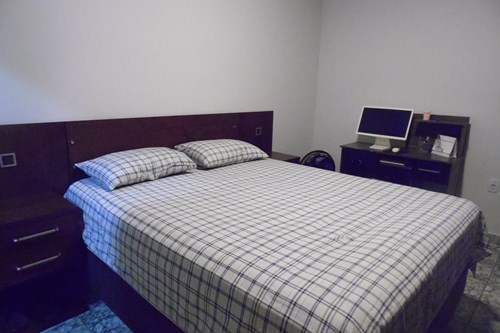 Casa três quartos e três banheiros no Zaniboni II