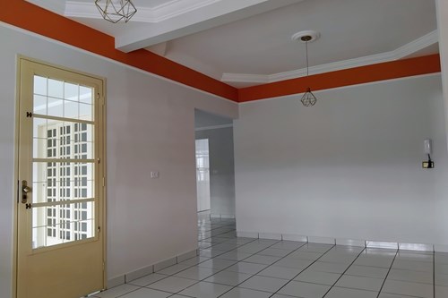 Moderna Casa de Vila: Espaço e Conforto em Mogi Guaçu