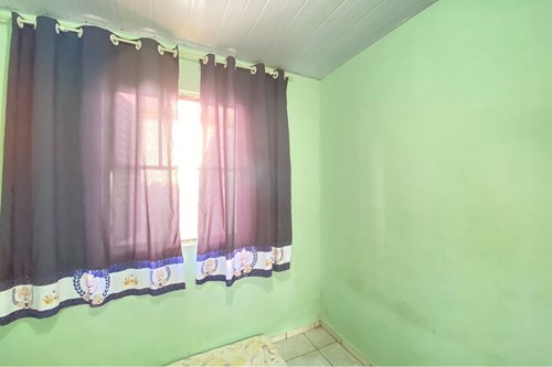 Casa com Dois Dormitórios em Avenida