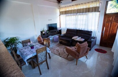 Sobrado com vista panorâmica e 4 dormitórios sendo duas suítes  no Jardim Itacolomy