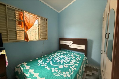 Casa com Três Dormitórios mais edícula