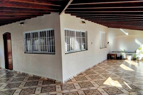 "Descubra Sua Casa dos Sonhos no Jardim Novo II"