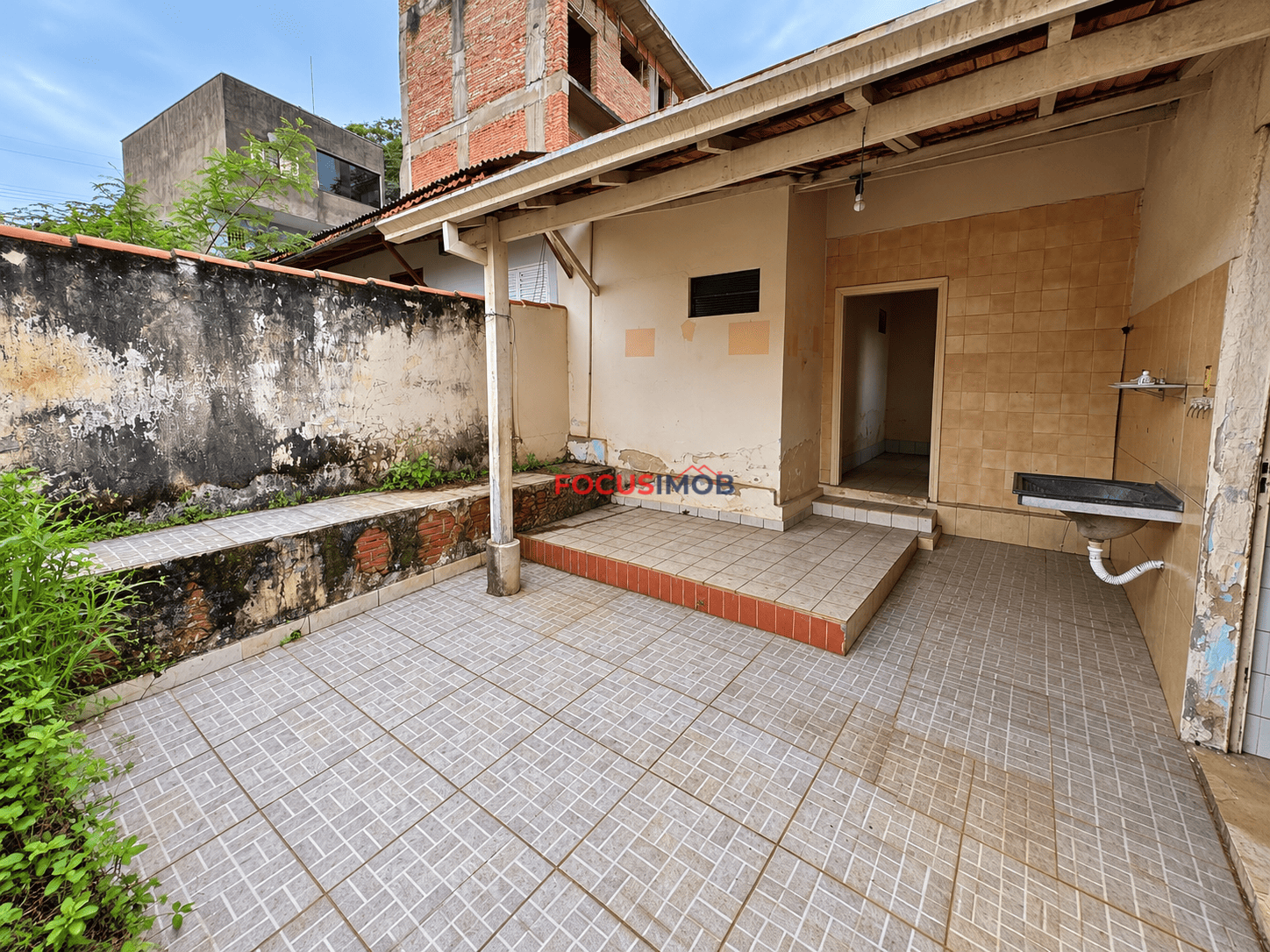 Casa à Venda na Região Central de Mogi Guaçu/SP – Excelente Potencial Comercial e Residencial