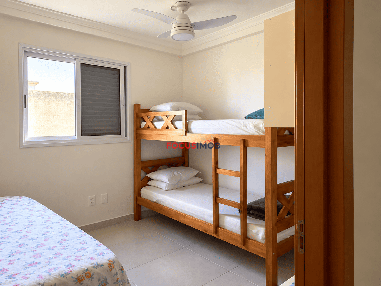 Apartamento à Venda na Praia das Toninhas – Ubatuba/SP | 3 Dormitórios, Suíte, Piscina e Porteira Fechada