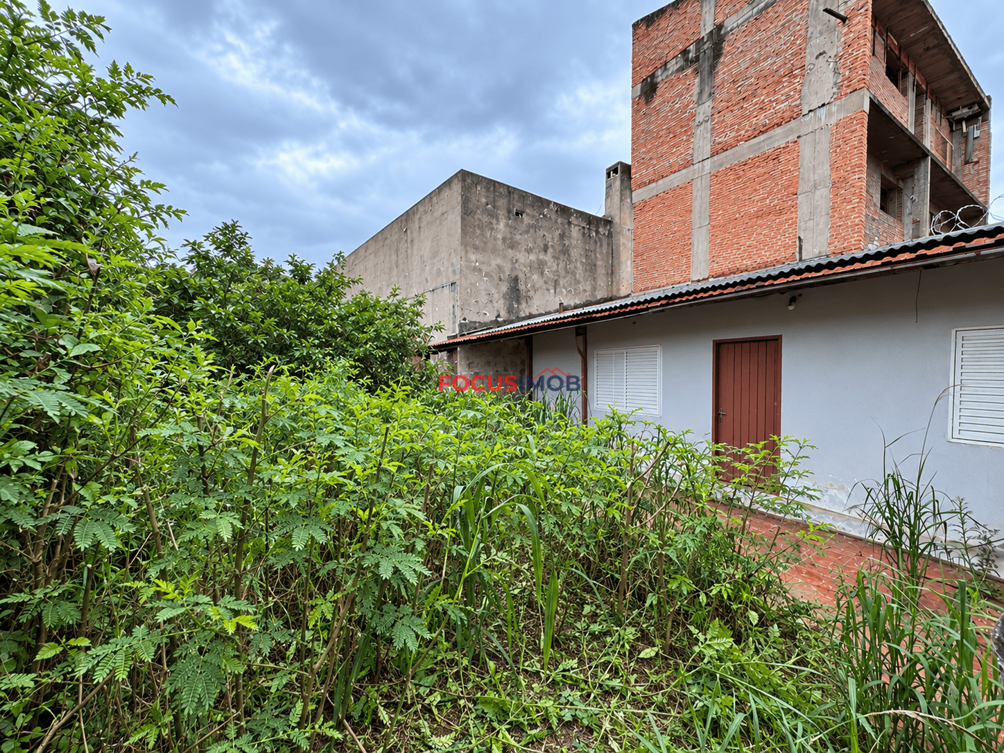 Casa à Venda na Região Central de Mogi Guaçu/SP – Excelente Potencial Comercial e Residencial