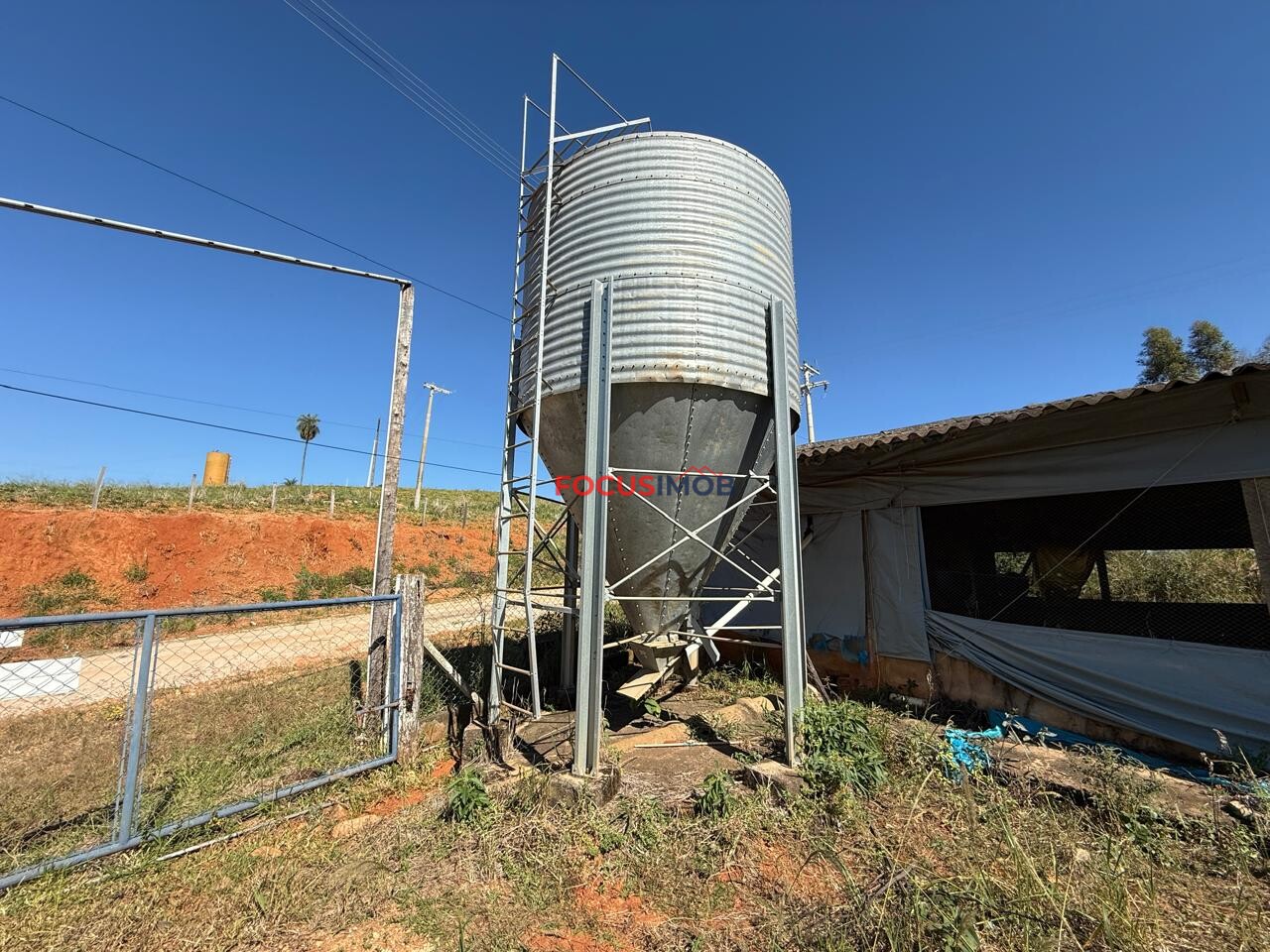 Granja / Propriedade Rural à Venda – Estrutura Completa e Excelente Localização