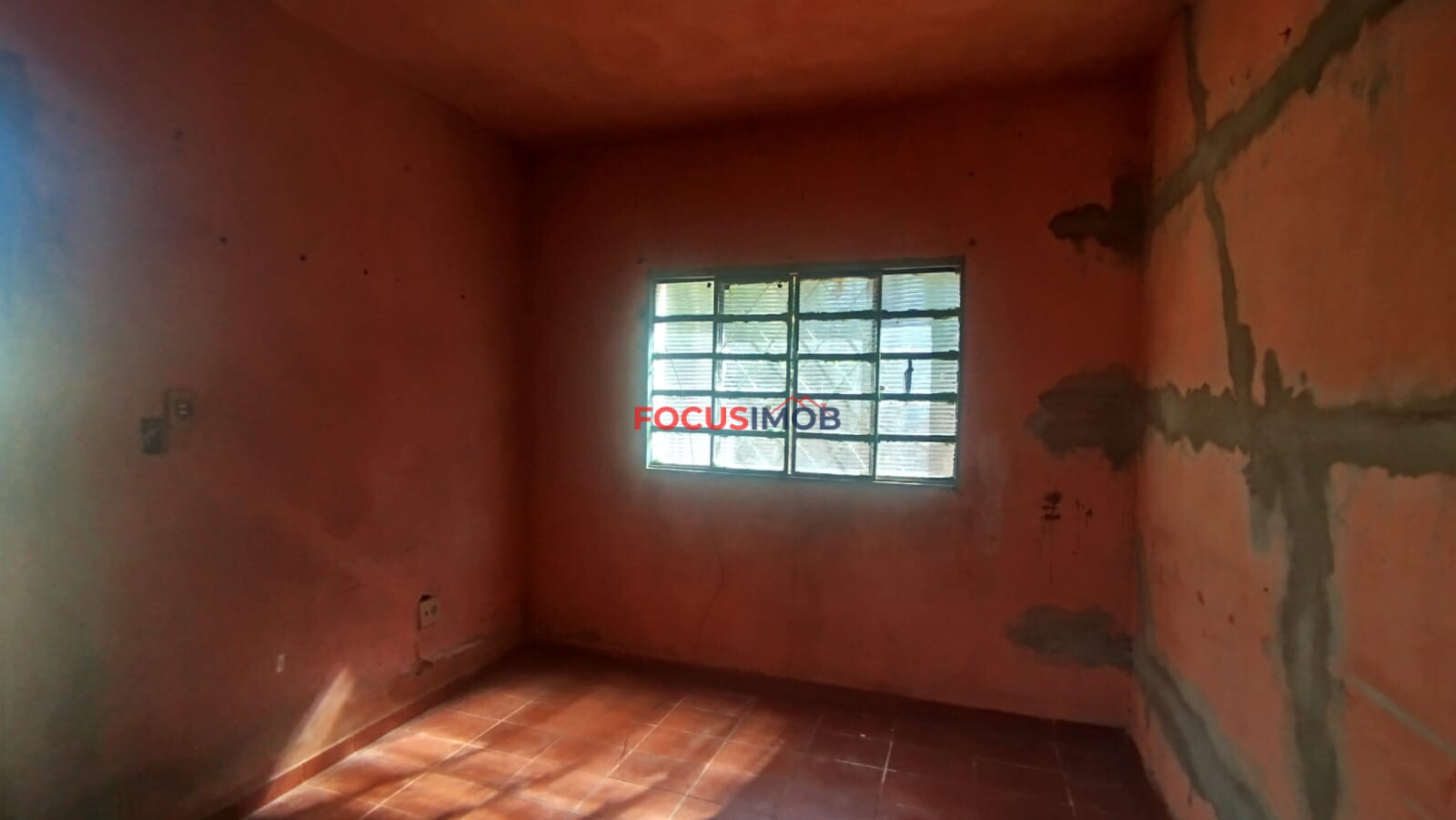 Casa para reforma em Avenida principal Jardim Novo - terreno 300m2