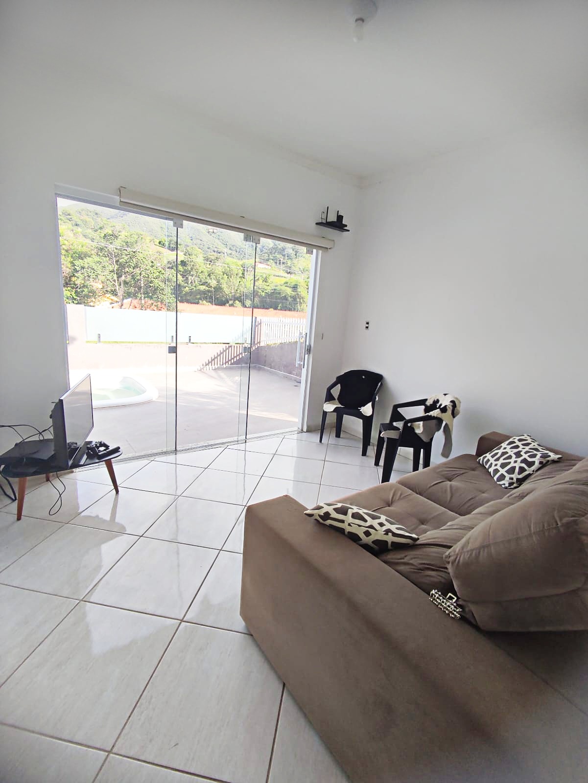 Linda Chácara que já rentabiliza com locação por temporada - para investir ou morar, na cidade de Águas de Lindóia - SP