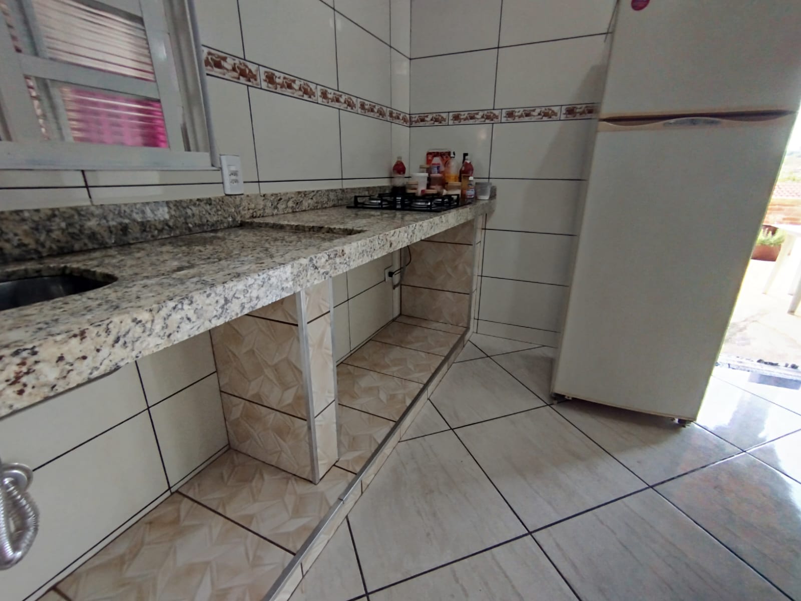 Casa dois dormitórios Vila Paraíso