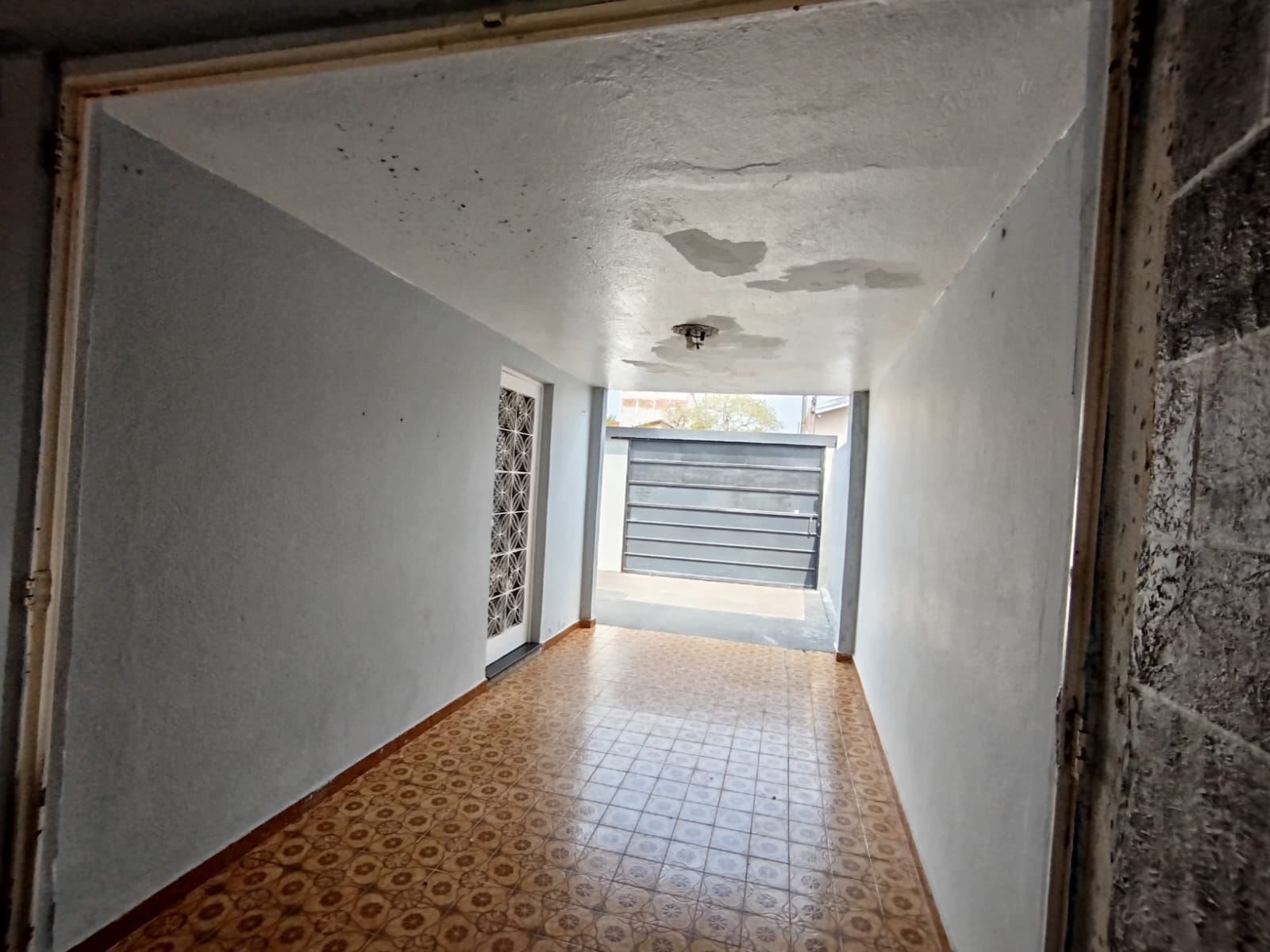 Casa dois dormitórios Vila Paraíso