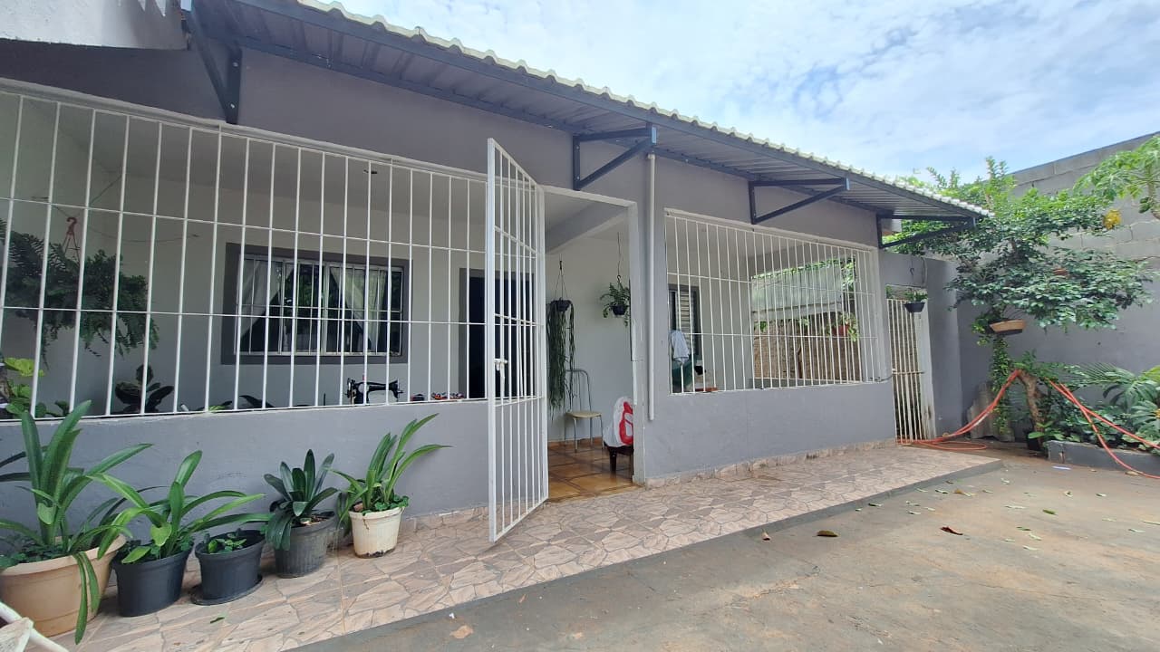 Casa dois dormitórios no Pq Laranjeiras - Mogi Mirim SP