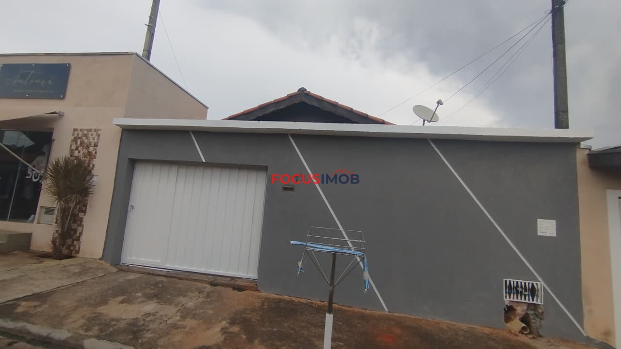 Casa dois dormitórios parte alta do Istor Luppi