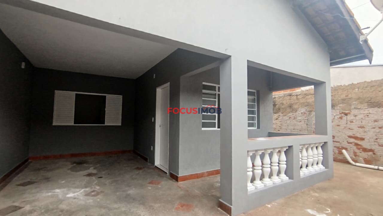 Casa dois dormitórios parte alta do Istor Luppi