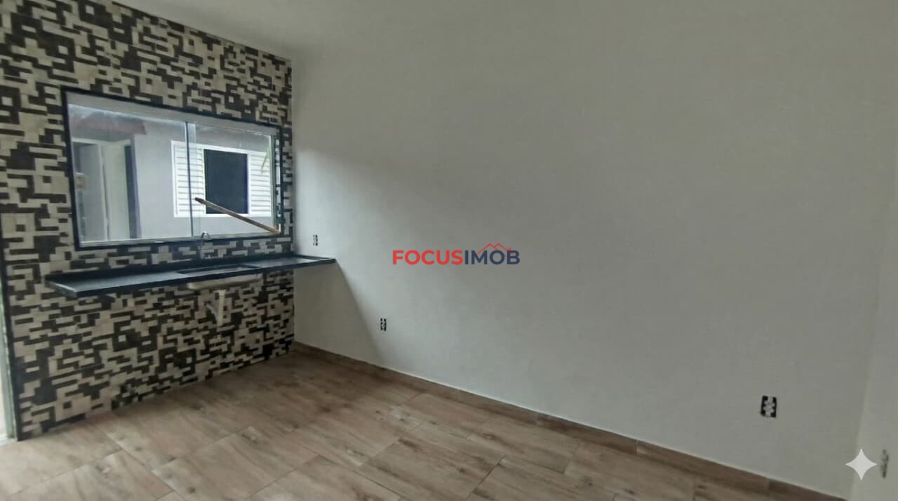 Casa dois dormitórios parte alta do Istor Luppi