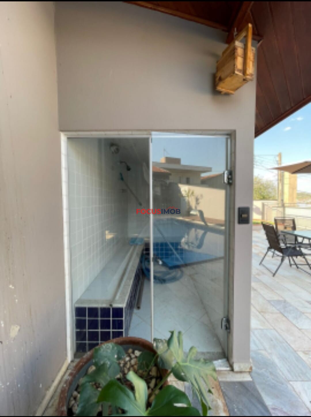 Casa moderna à venda com lazer completo e energia fotovoltaica