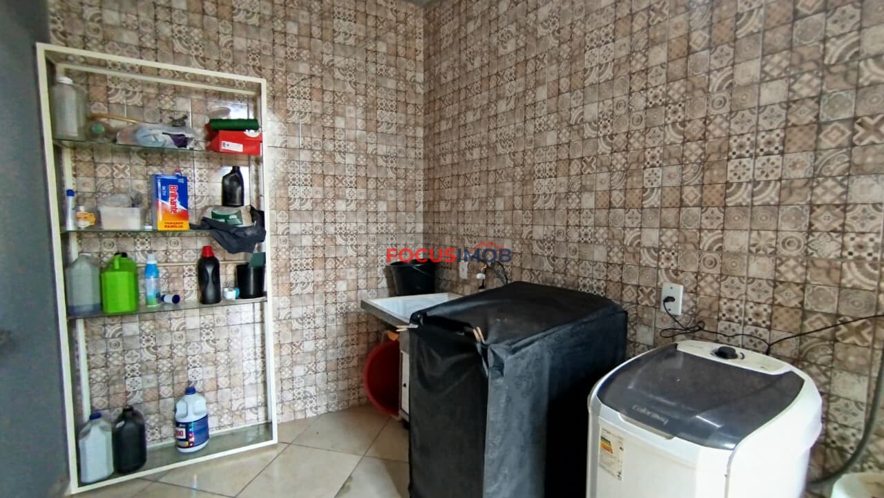 Imóvel à Venda com Residência na Laje e 2 Pontos Comerciais – Ótima Oportunidade de Investimento