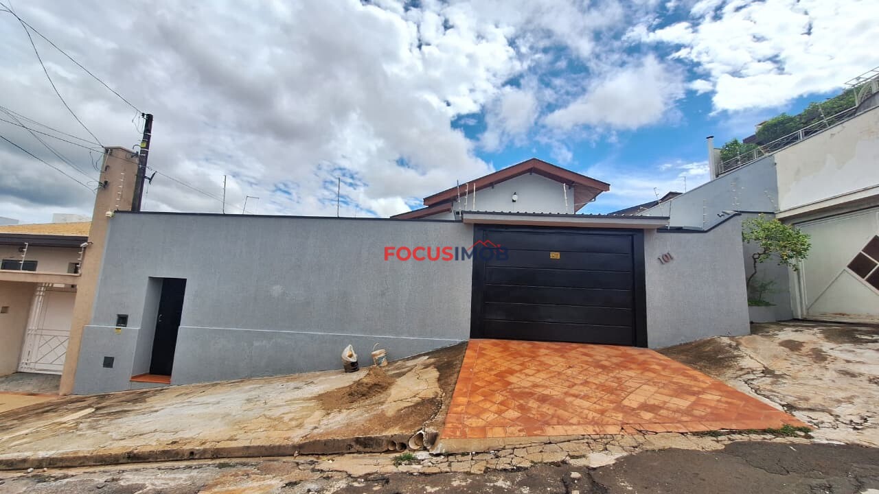 Excelente Oportunidade - Casa com Conceito Aberto, Piscina e Sauna