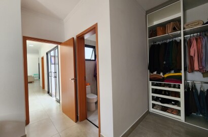 Casa à Venda – 3 Dormitórios com Suíte | Excelente Localização