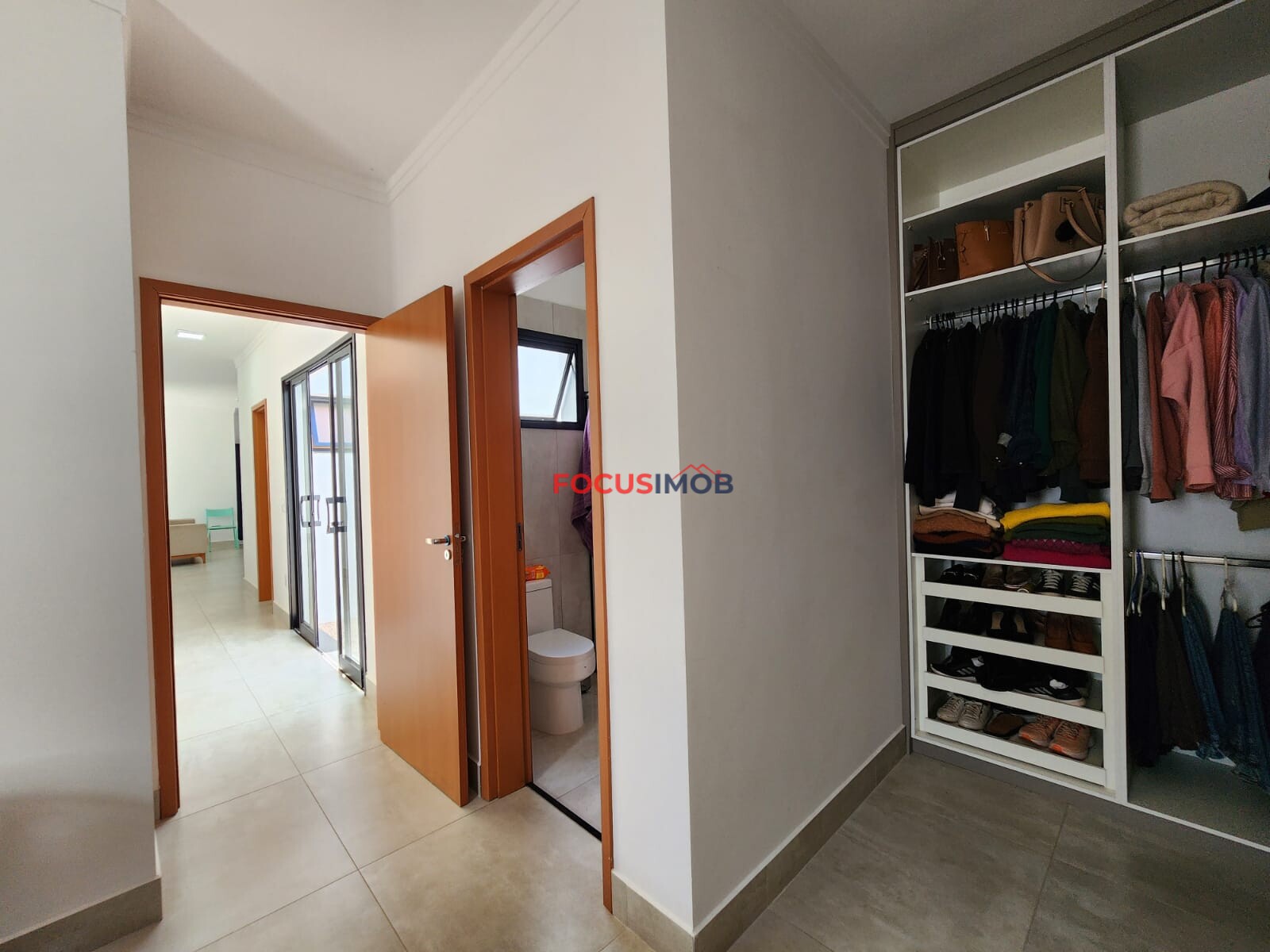 Casa à Venda – 3 Dormitórios com Suíte | Excelente Localização