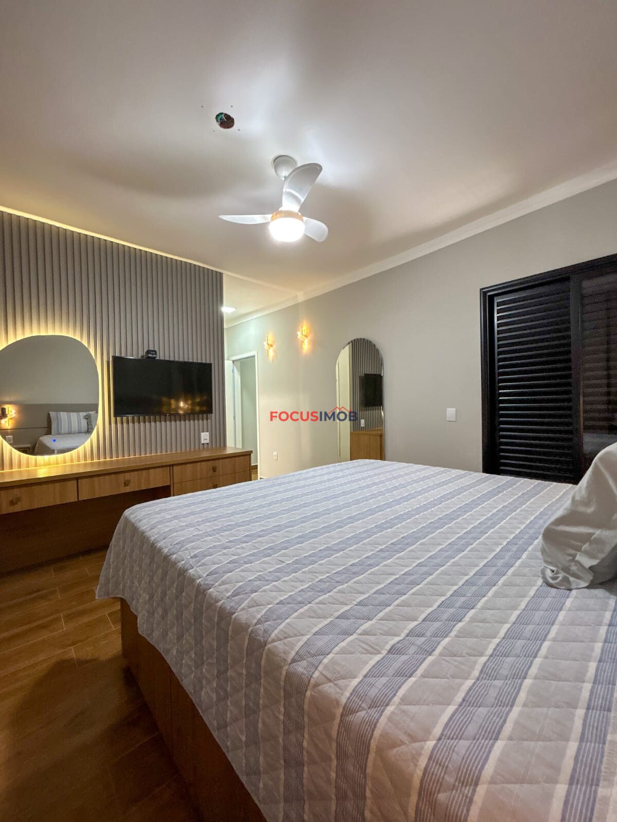 Casa térrea moderna com 3 Dormitórios em Condomínio