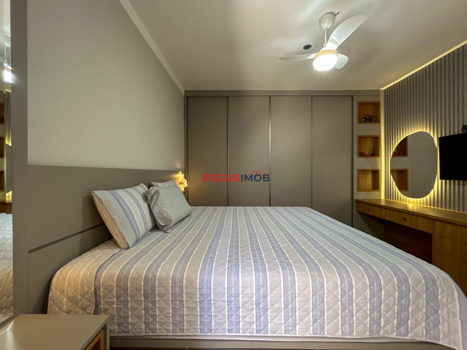 Casa térrea moderna com 3 Dormitórios em Condomínio