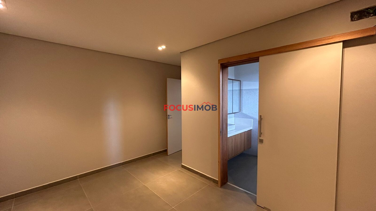 🏡✨ RESIDÊNCIA DE ALTO PADRÃO PARA LOCAÇÃO – CONDOMÍNIO CALIFÓRNIA | ESTIVA GERBI/SP