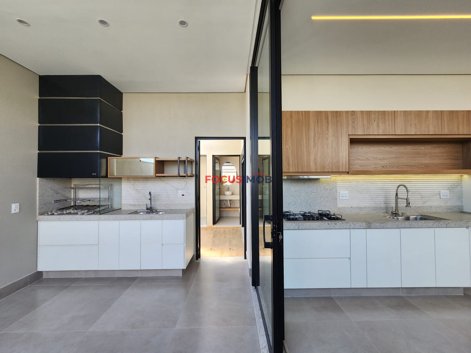 Casa Moderna com 3 Dormitórios e Suíte Master