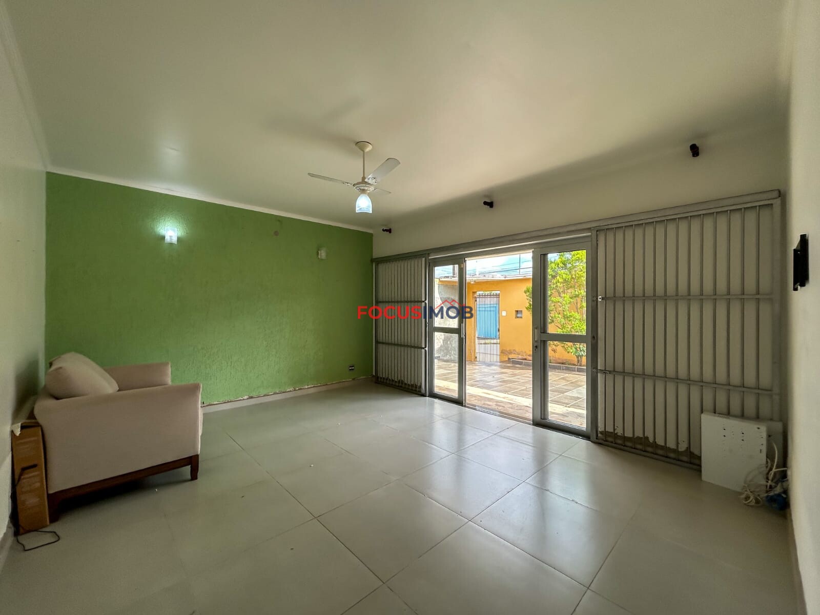 Casa Ampla com Edícula