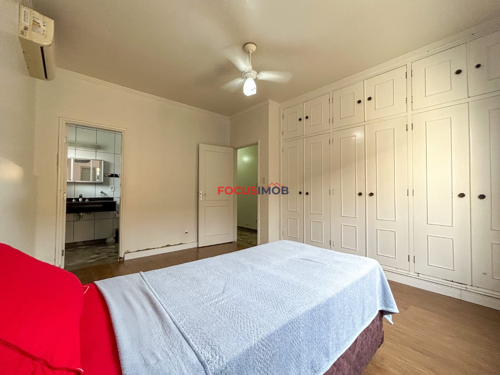 Casa Ampla com Edícula