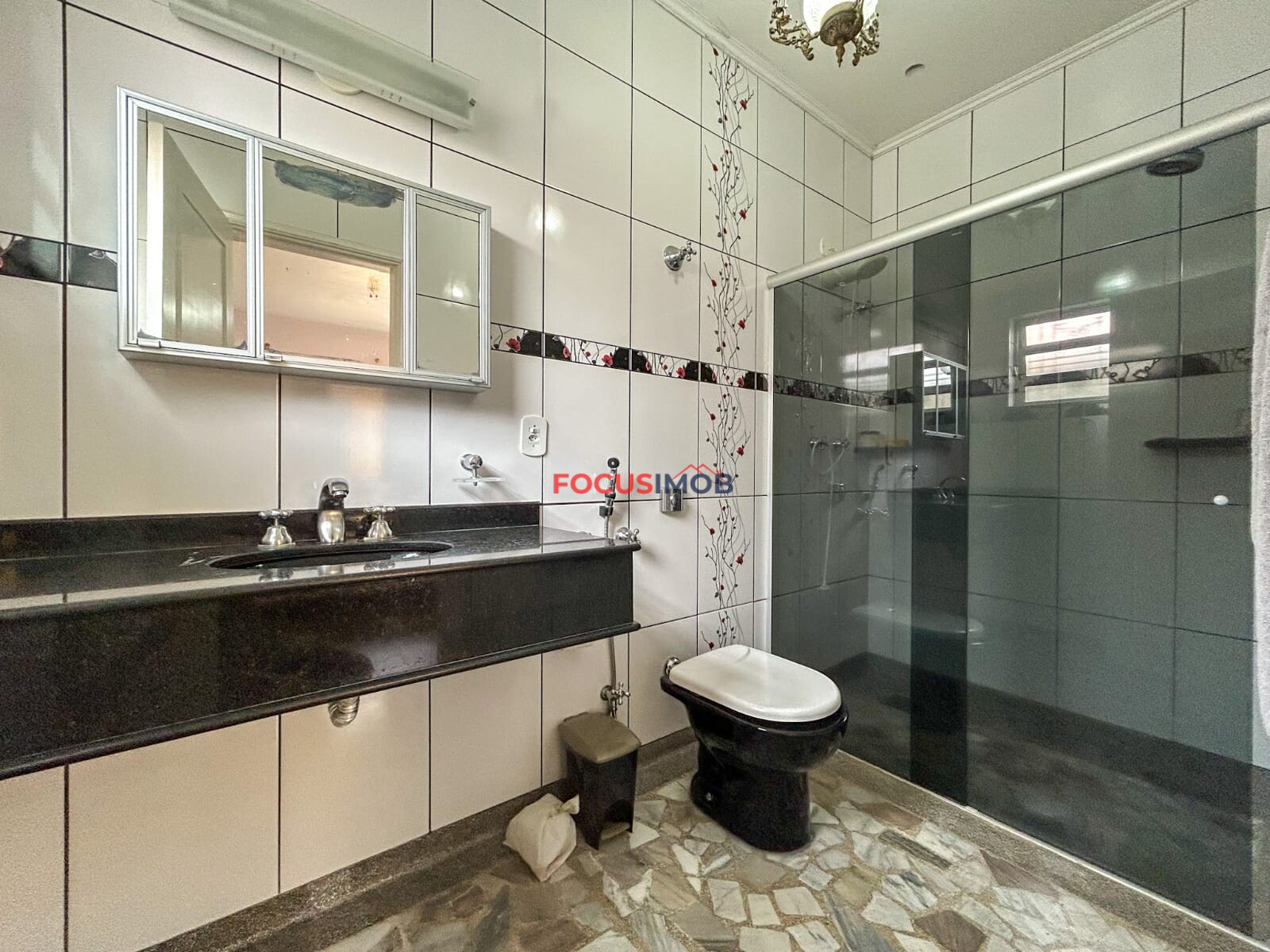 Casa Ampla com Edícula