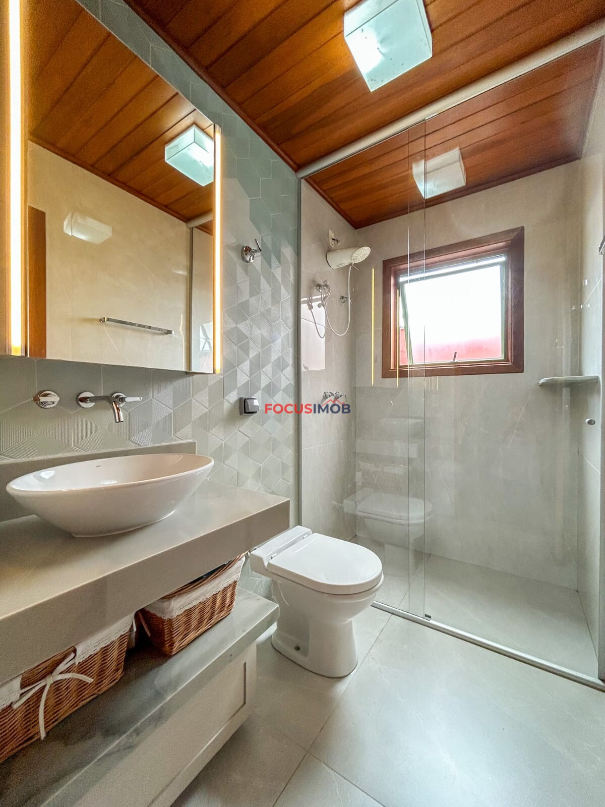 Excelente Oportunidade! Casa com Piscina e Área de Lazer