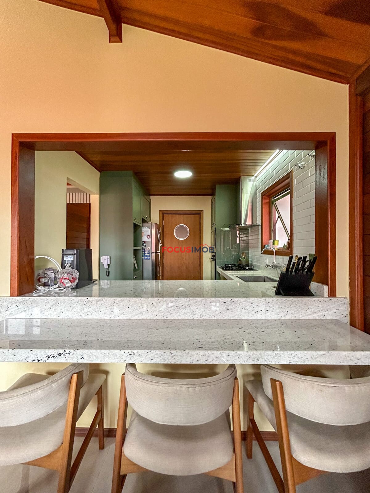 Excelente Oportunidade! Casa com Piscina e Área de Lazer