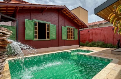 Excelente Oportunidade! Casa com Piscina e Área de Lazer