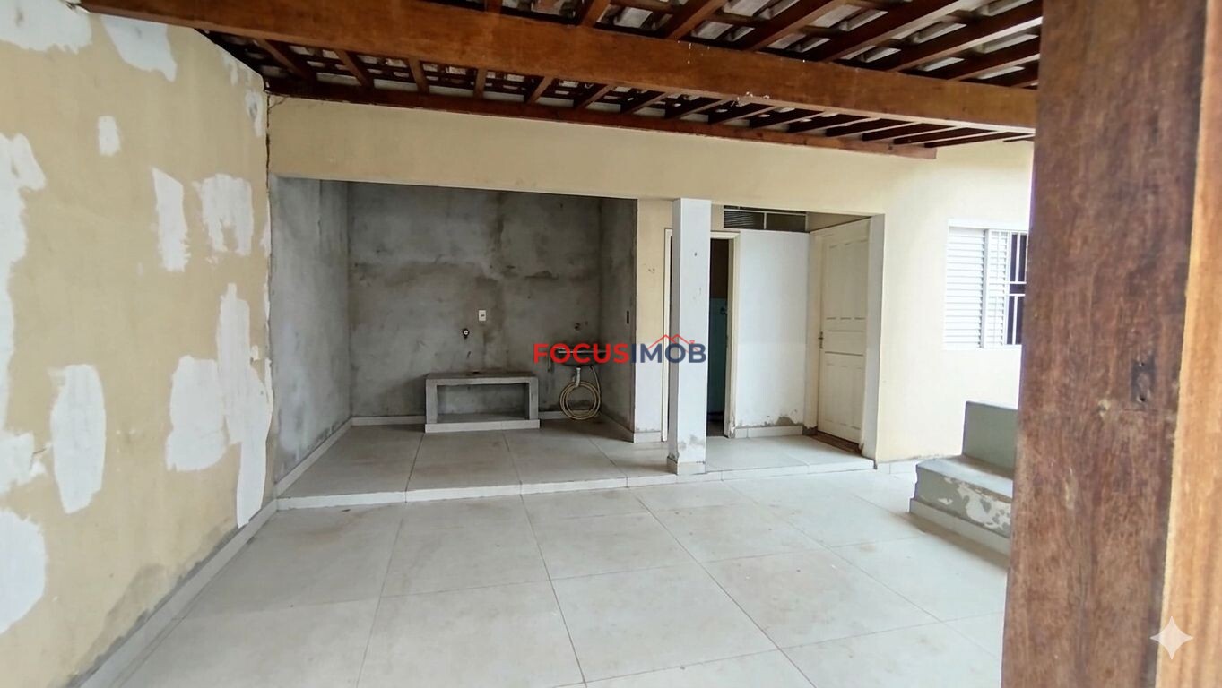 🏡 CASA AMPLA COM 3 QUARTOS + EDÍCULA PARA LOCAÇÃO – JD. SANTO ANTÔNIO | MOGI GUAÇU