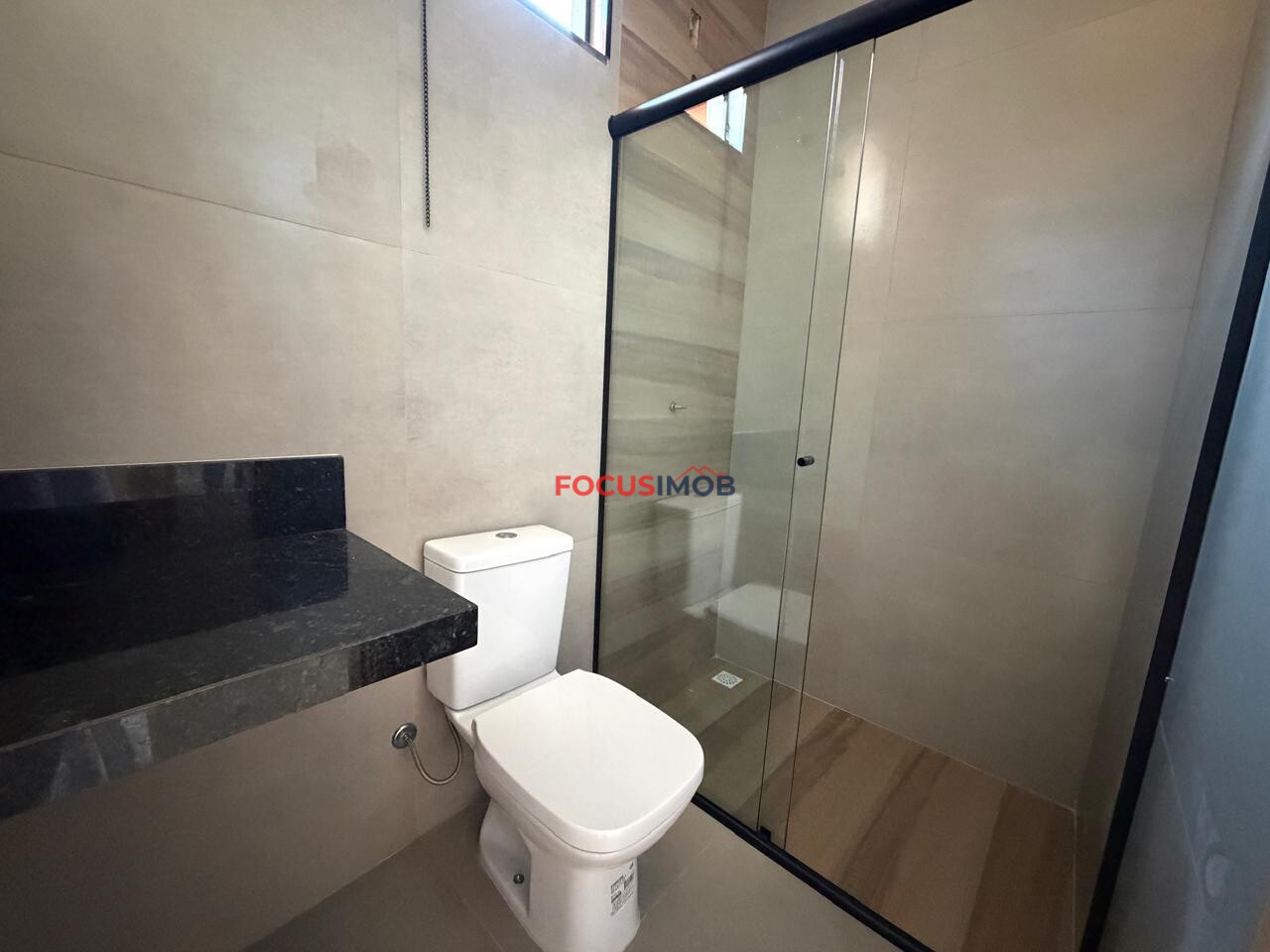 CASA À VENDA CONDOMÍNIO TERRAS DA CACHOEIRA ESTUDA POSSIBILIDADE DE PERMUTA EM APARTAMENTO.