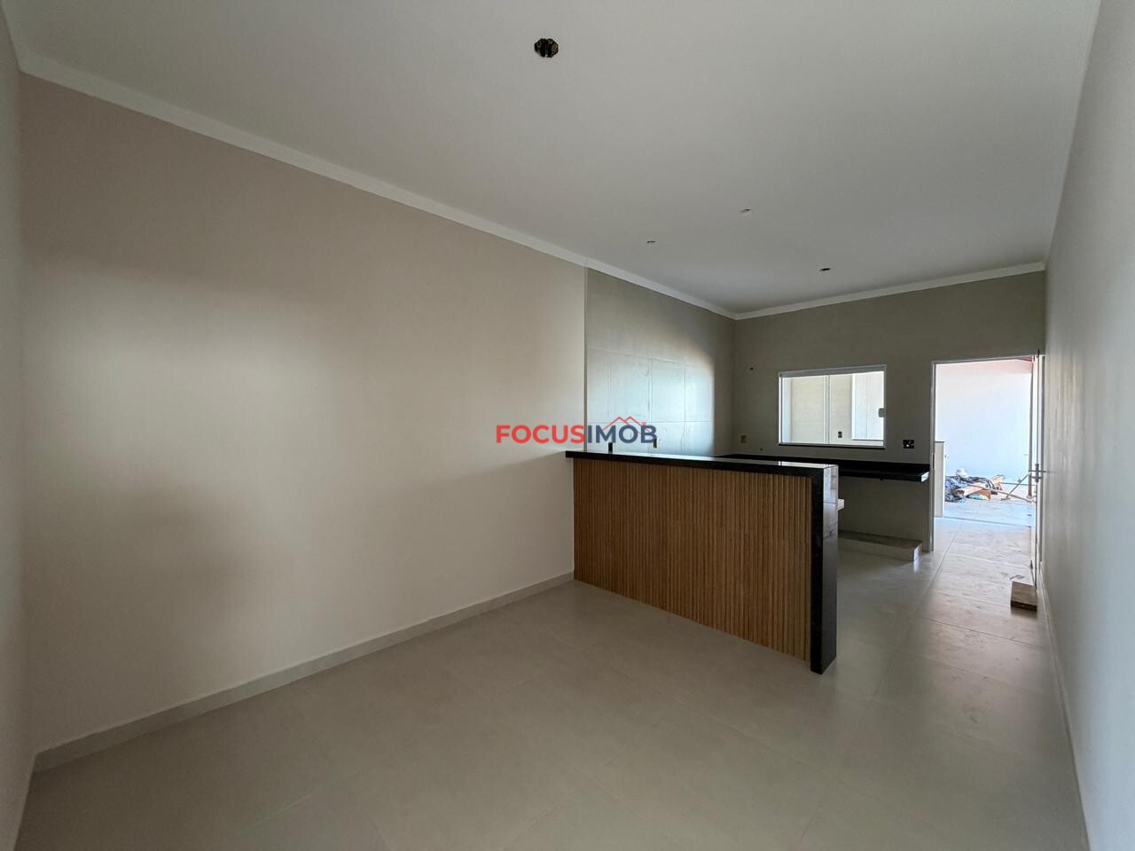 CASA À VENDA CONDOMÍNIO TERRAS DA CACHOEIRA ESTUDA POSSIBILIDADE DE PERMUTA EM APARTAMENTO.