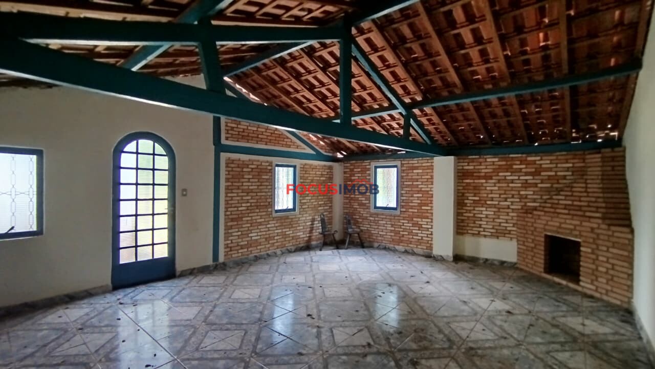 🏡 Sítio dos Sonhos em Itapira: Piscina e Lagoa à Sua Espera!