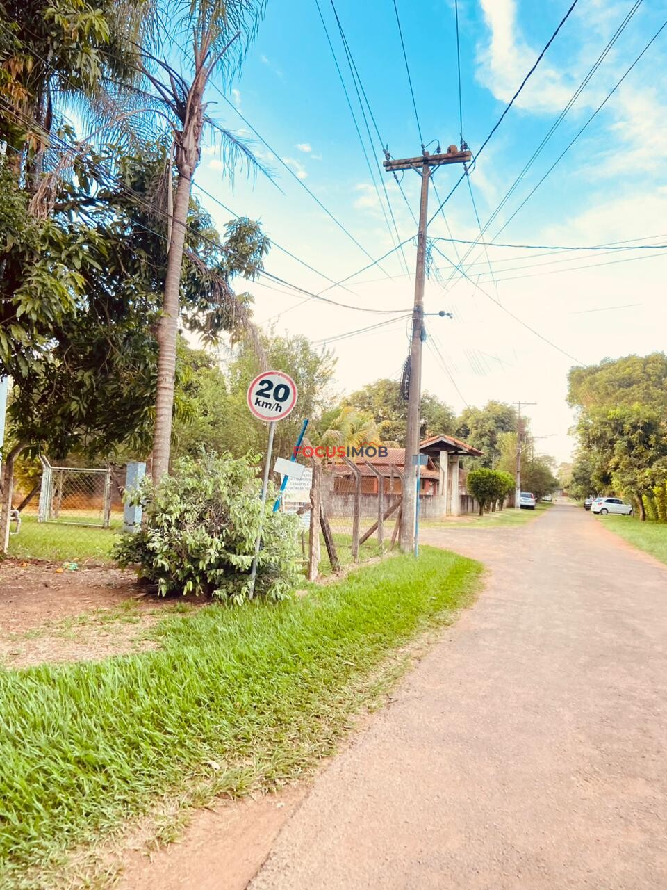 Terreno à Venda no Condomínio Estância Pantanal de 600 metros