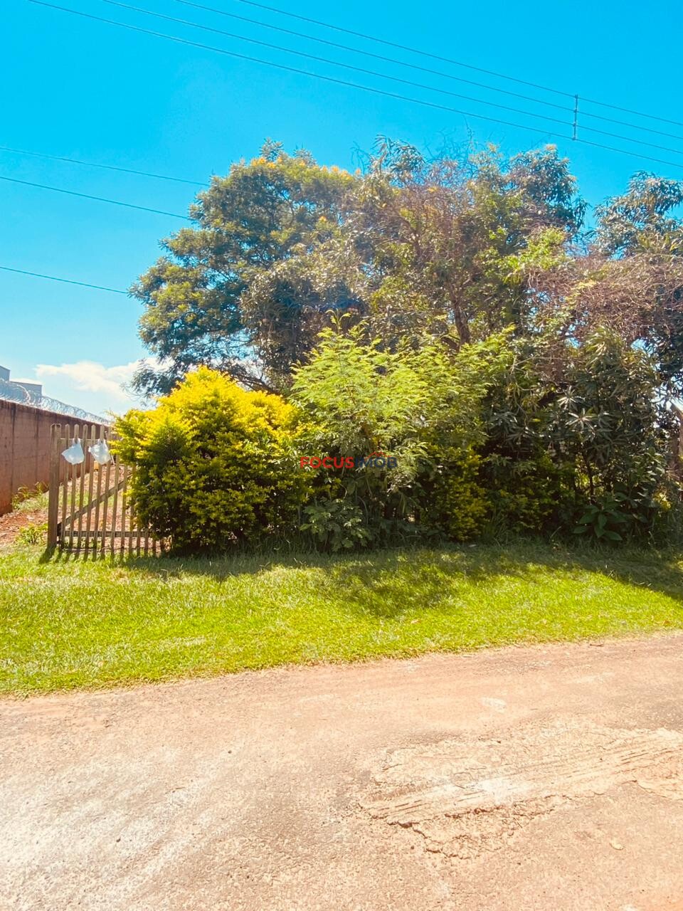 Terreno à Venda no Condomínio Estância Pantanal de 600 metros