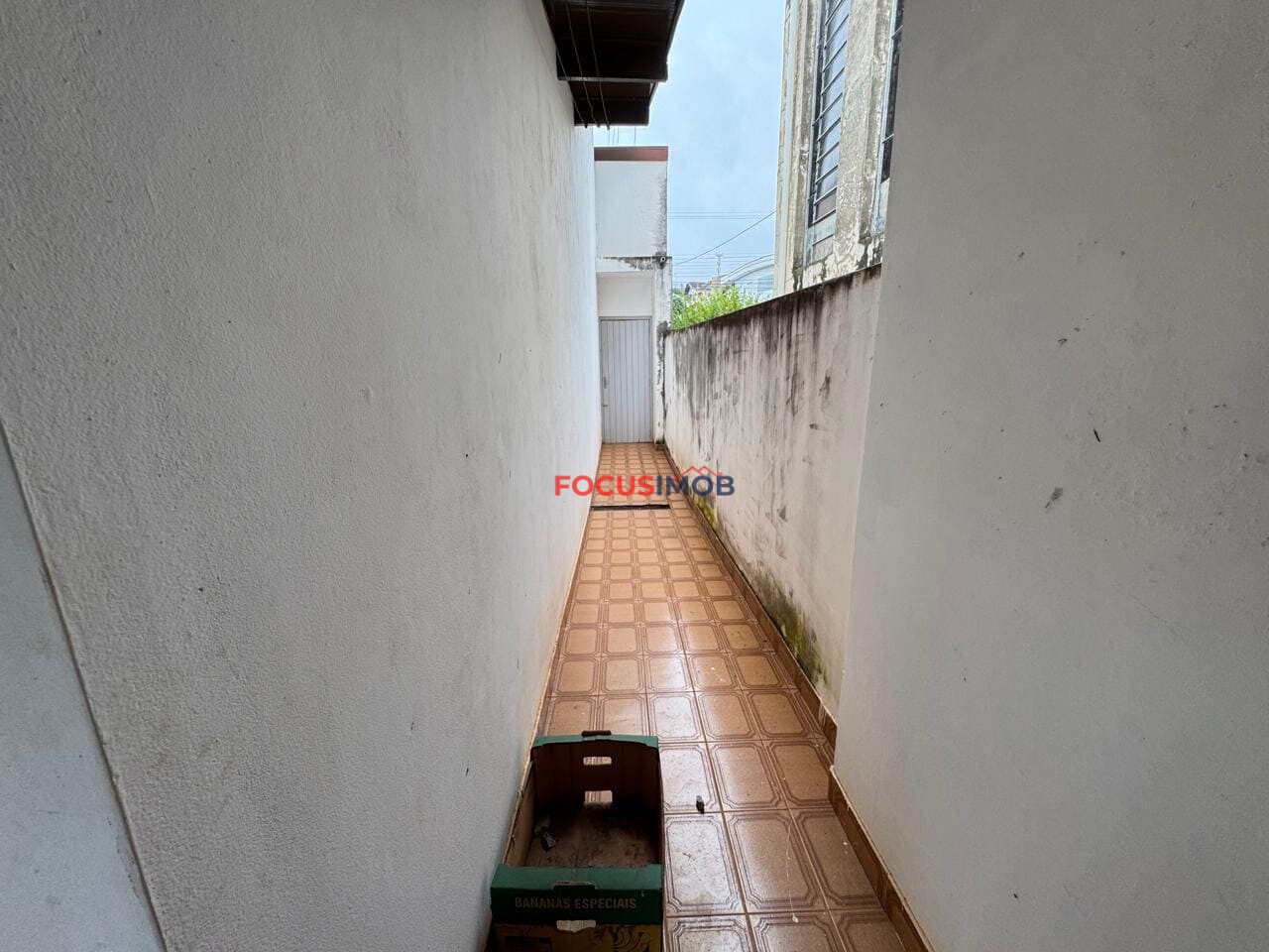 Casa com 4 Quartos e 4 banheiros à Venda, 289 m² por R$ 600.000