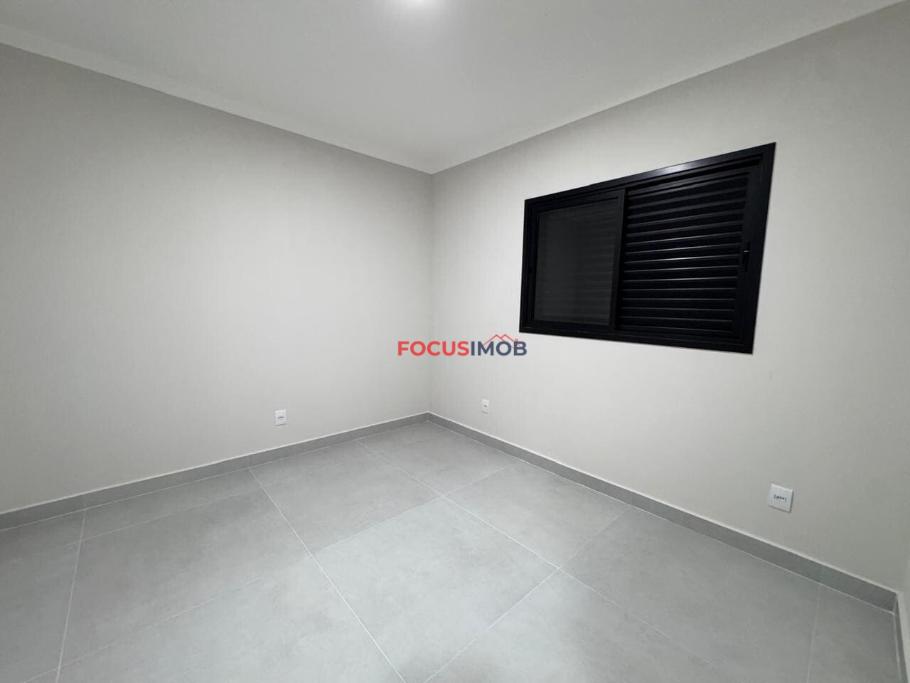 Casa de Esquina à Venda – Vila São João | Mogi Guaçu/SP