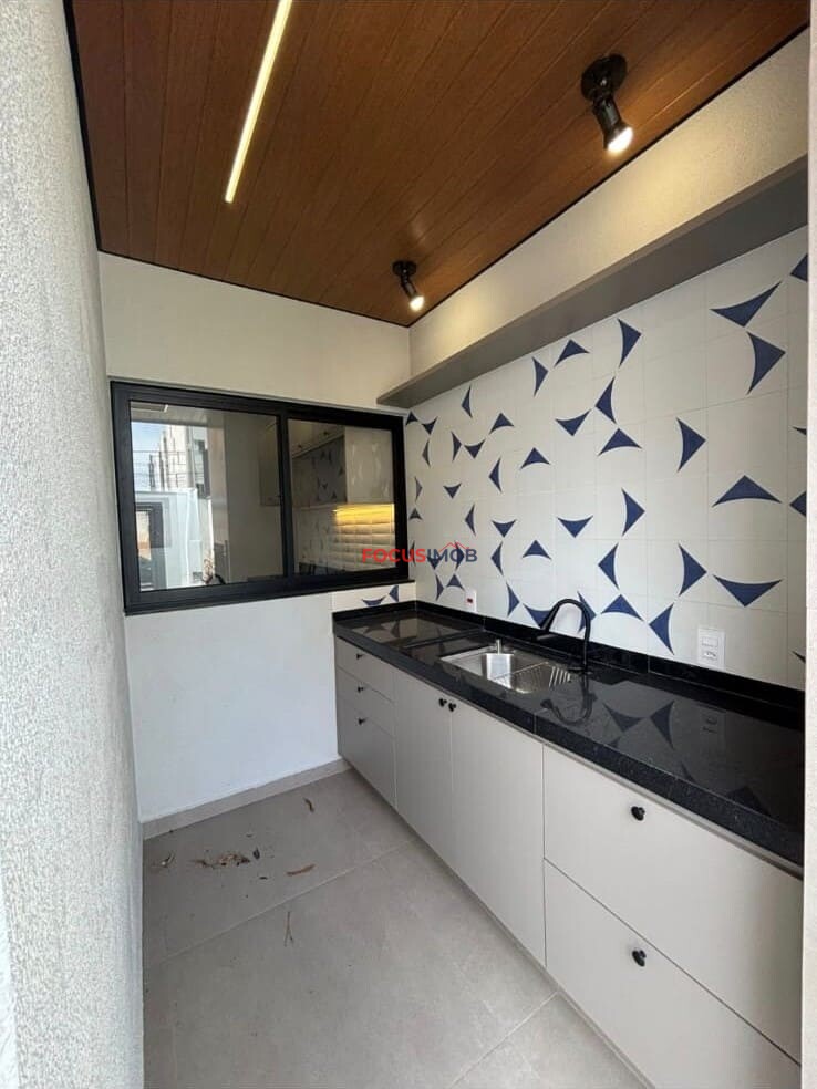 Casa Moderna à Venda na Região Central de Mogi Guaçu/SP